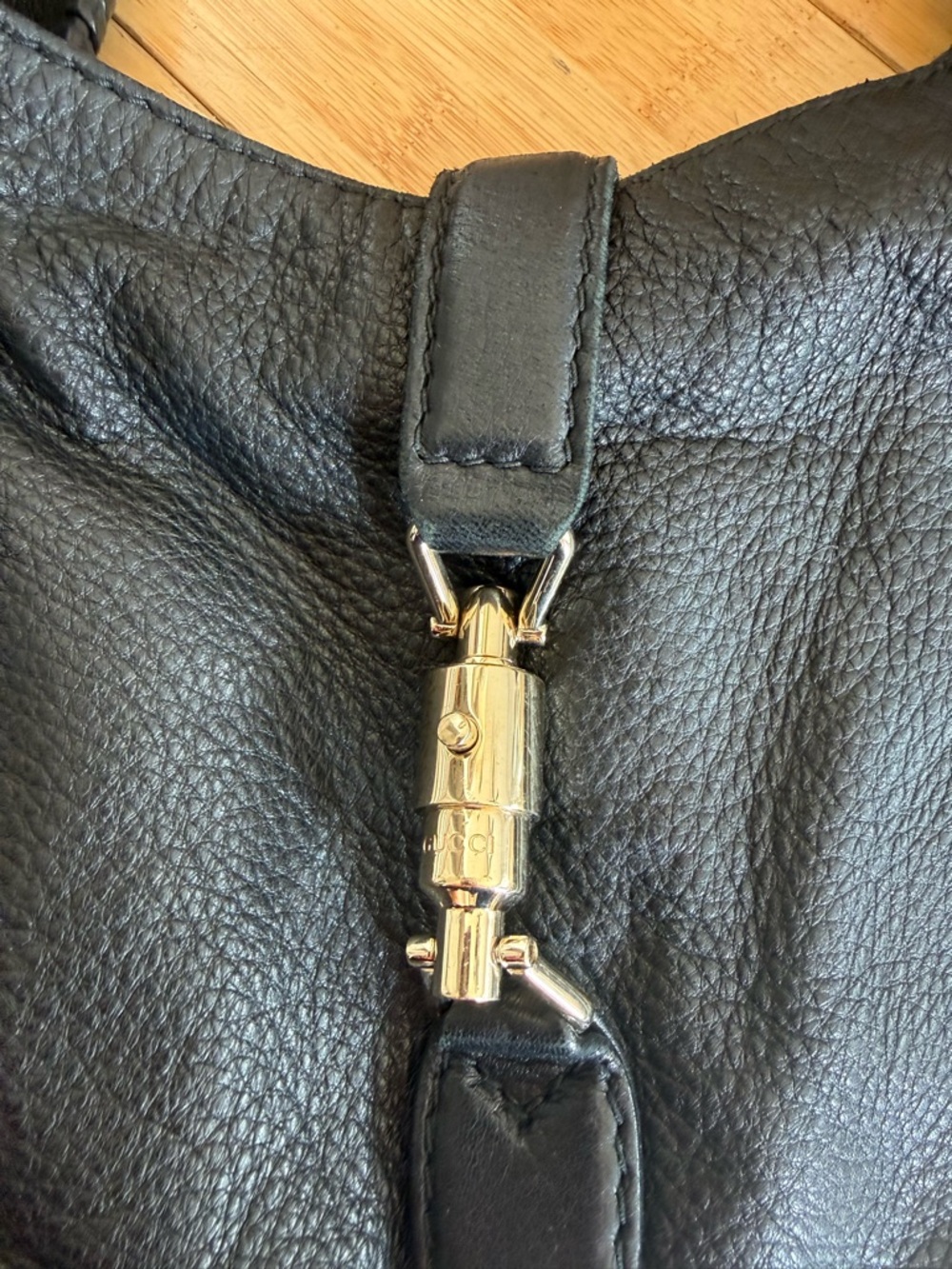 GUCCI Jackie Hobo Bag Black Pebbled Leather Bamboo Tassel Gold Hardware - Picture 3 of 10